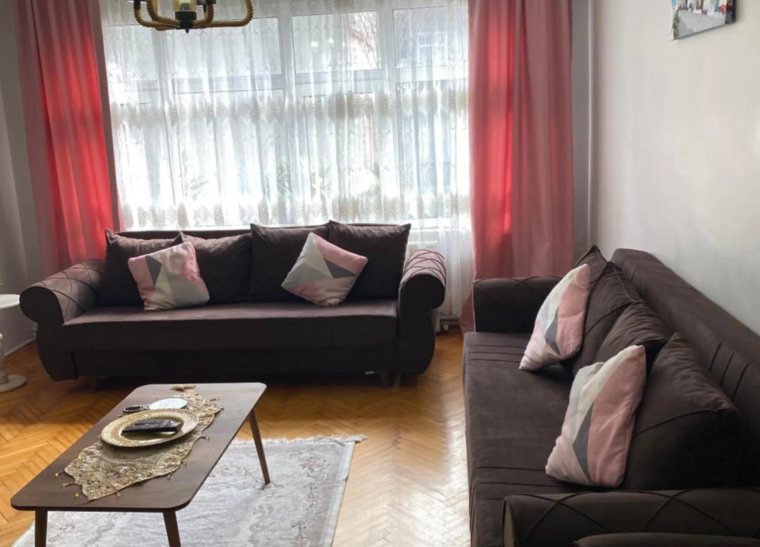 Tramvaya Yakin, Merkezi,2Bd,Asansoerlue,Uecretsiz Otoparkli,3 Klimali Istanbul Apartment